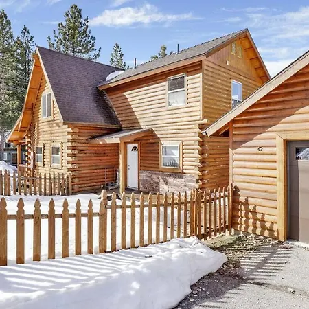 Binkys Mountain Hideaway Big Bear~Central Moonridge Chalet